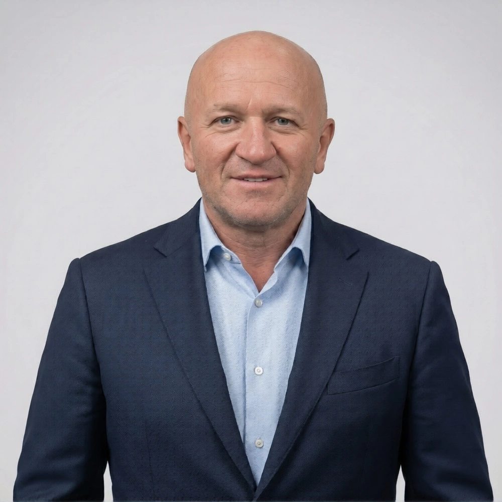 Yuri Amir, founder of Easy Moving Toronto, moving company since 2001